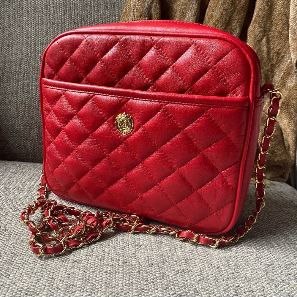 Medallion Red Quilted Crossbody Purse Or Shoulder Bag Chain Strap Classic style